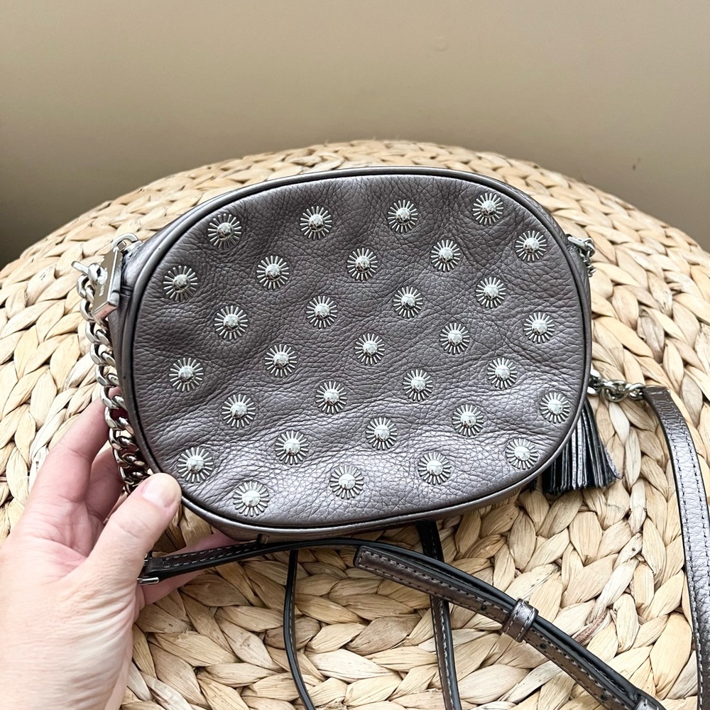 Michael Kors genuine leather embellished metallic chain strap tassel purse - Picture 9 of 9